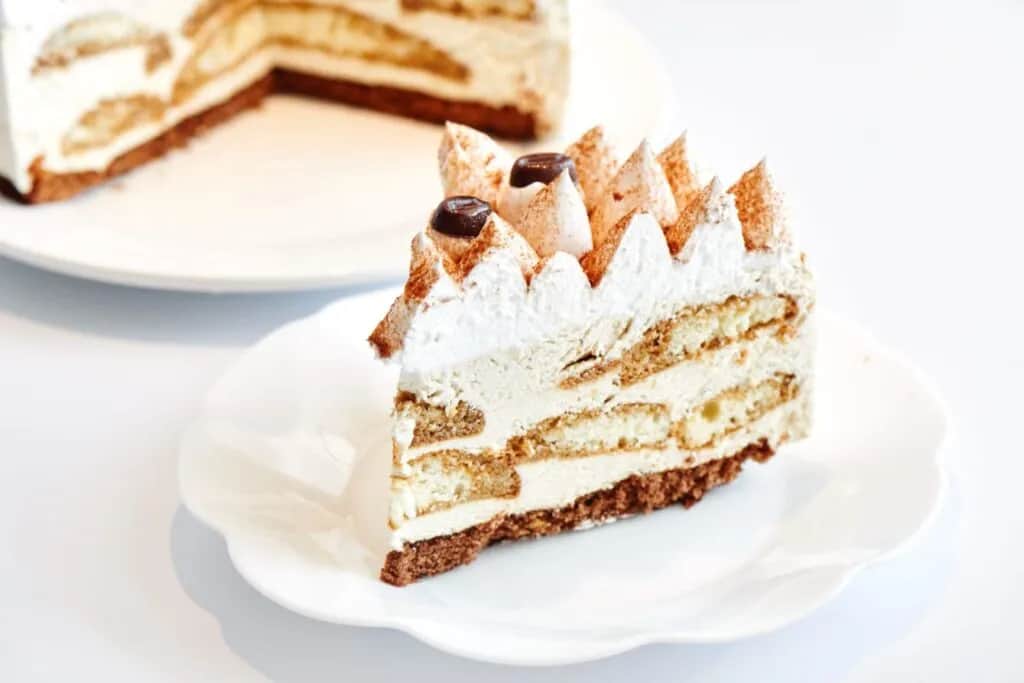 Jaki tort na wesele - wybierz idealny smak i styl na swój dzień