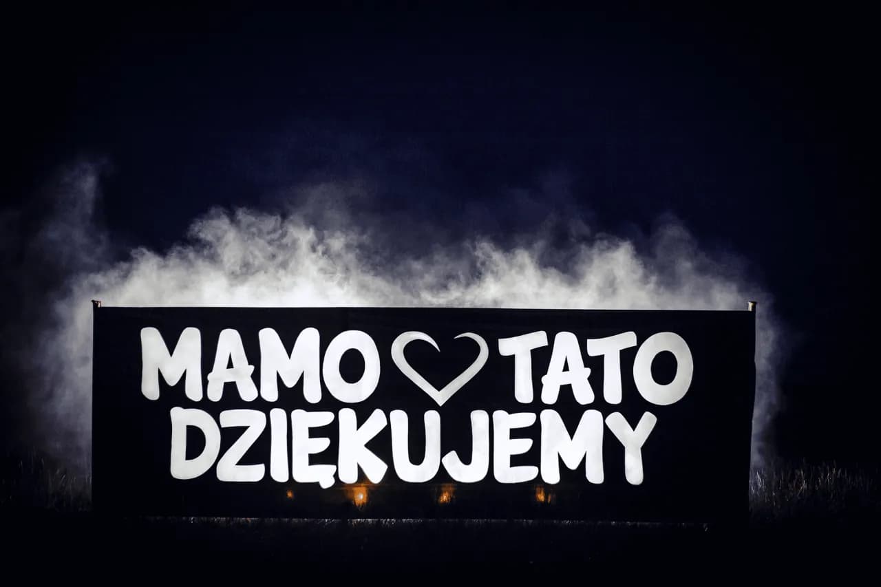 Czy muszą być podziękowania dla rodziców na weselu? Sprawdź, co wybrać