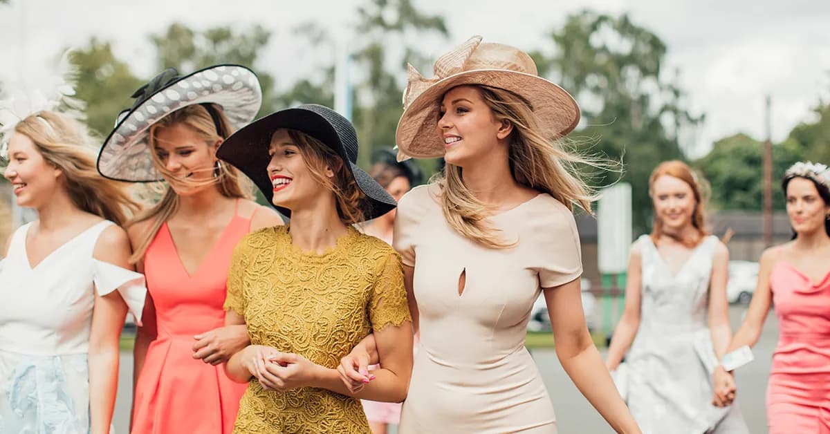 Jak się ubrać na poprawiny jako gość - elegancja bez przesady