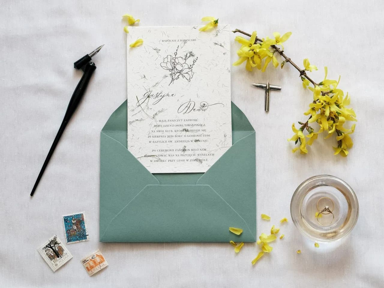 Jak wypisać zaproszenia ślubne z osobą towarzyszącą i dzieckiem bez błędów
