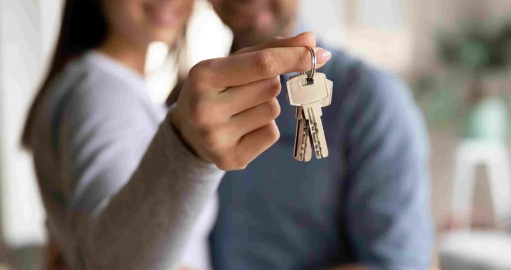 Czy mieszkanie kupione przed ślubem naprawdę wchodzi do majątku wspólnego?