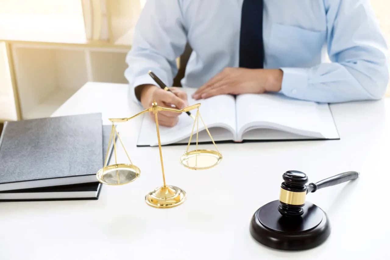 Czy darowizna po ślubie wchodzi do majątku wspólnego? Sprawdź zasady