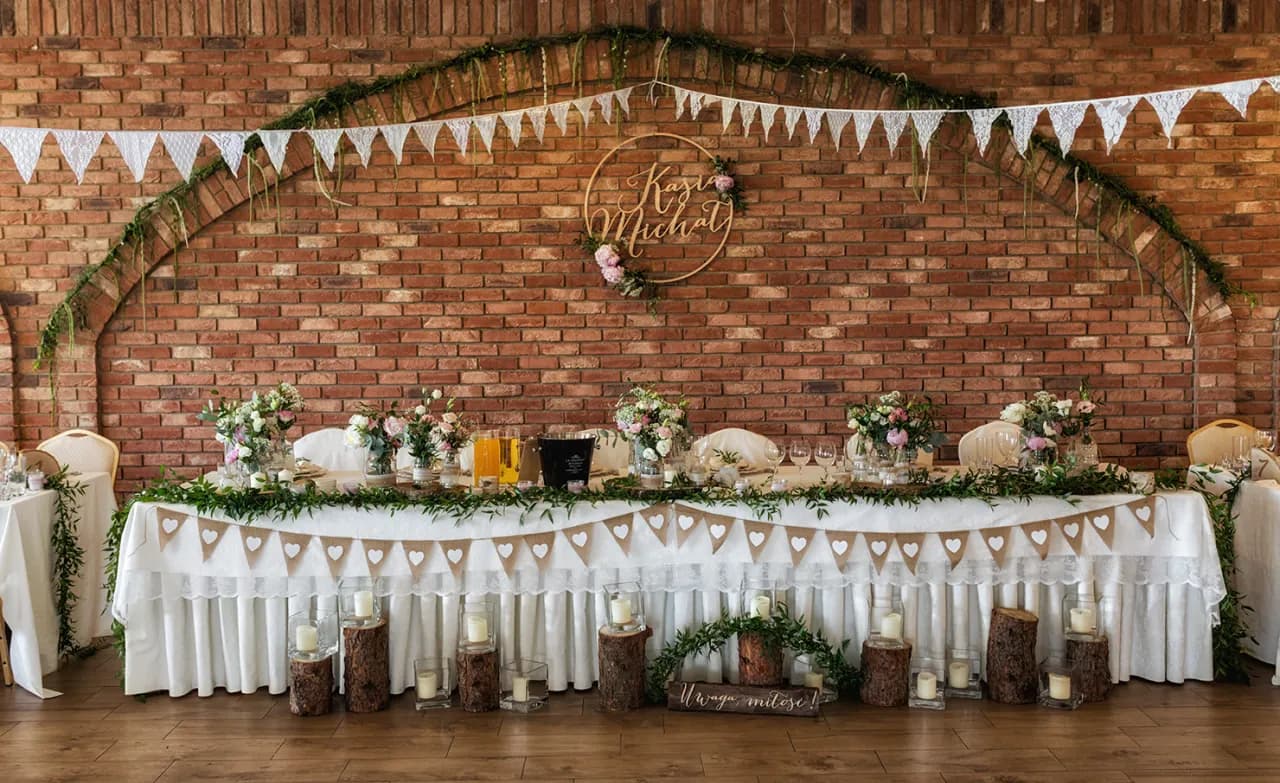 Ile kosztuje rezerwacja sali na wesele? Zaskakujące ceny i zaliczki