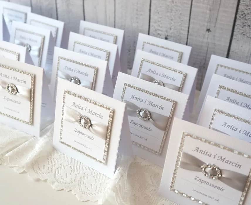 Jak zrobić zaproszenie na rocznicę ślubu, które zachwyci gości
