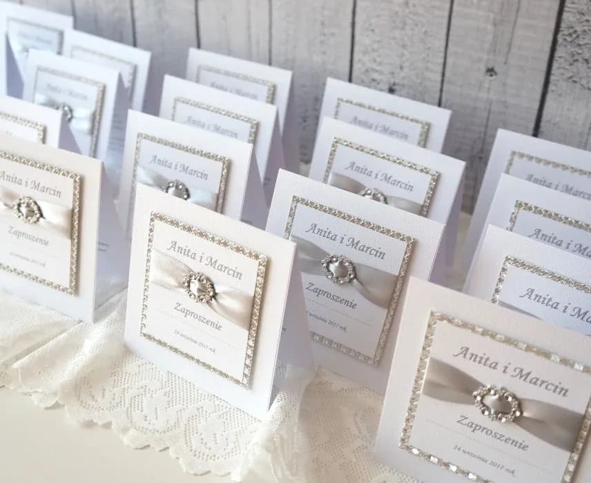Jak zrobić zaproszenie na rocznicę ślubu, które zachwyci gości